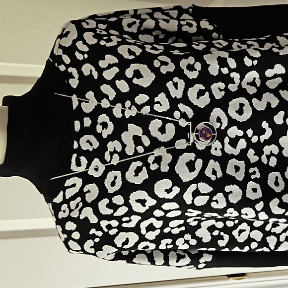 NWT Ninety Clothing Co. animal print sweater - Picture 7 of 7